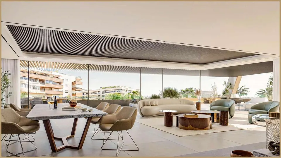 Penthouse z basenem w Esteponie — zdjęcie