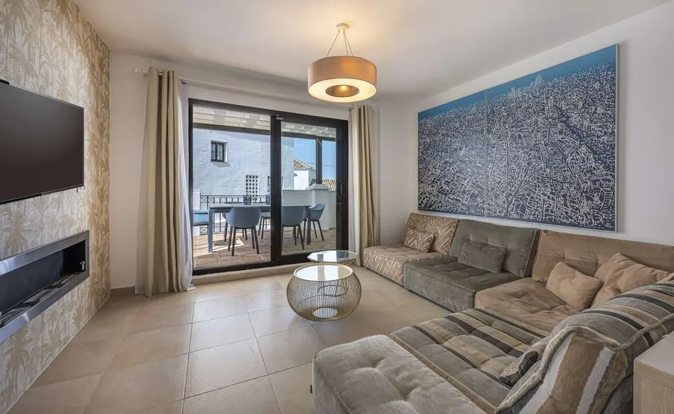 Apartament z tarasem w Marbelli — zdjęcie