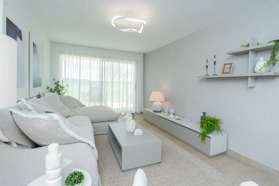 Apartamenty przy polu golfowym w Esteponie — zdjęcie
