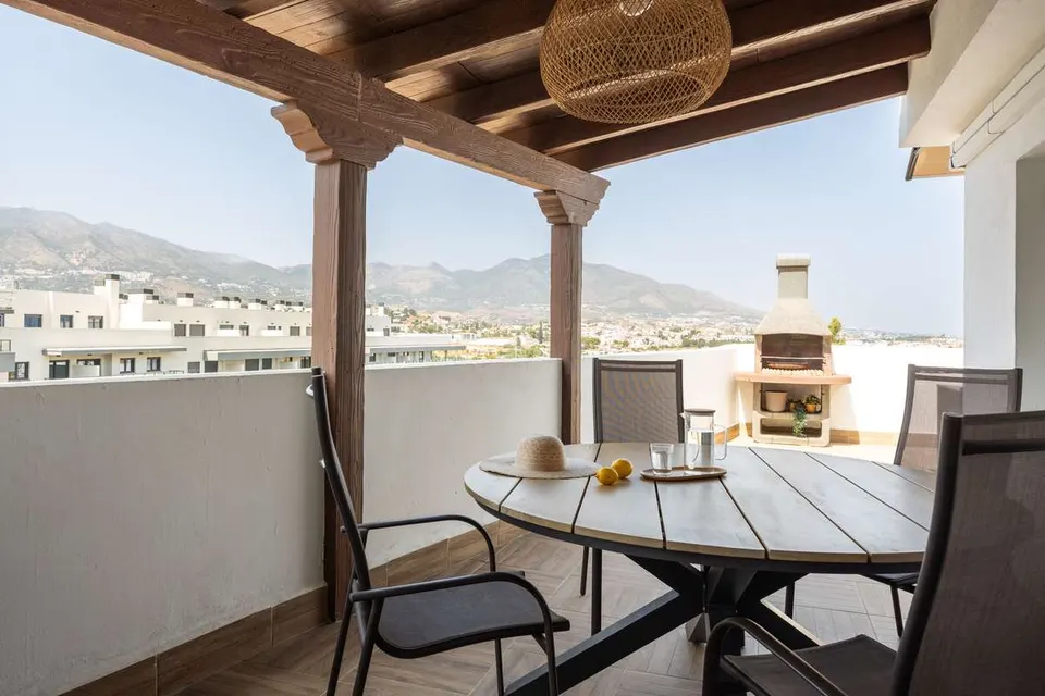 Penthouse z widokiem w Mijas — zdjęcie