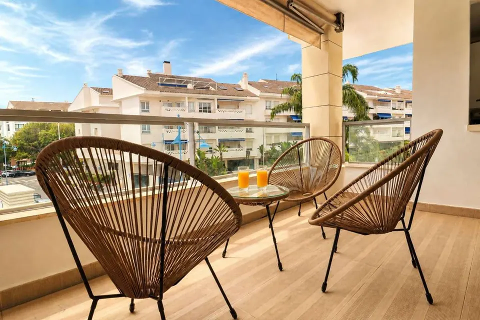 Apartament z widokiem na basen w Marbelli — zdjęcie