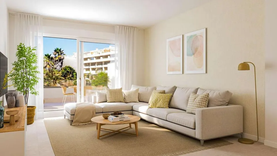 Apartament z prywatnym ogrodem w Mijas — zdjęcie