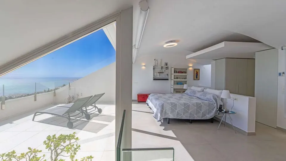 Apartament z widokiem na morze w Benalmádena — zdjęcie