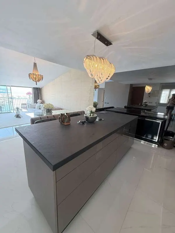 Penthouse z widokiem w Marbelli — zdjęcie