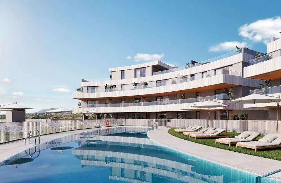 Apartamenty z widokiem na morze w Esteponie — zdjęcie
