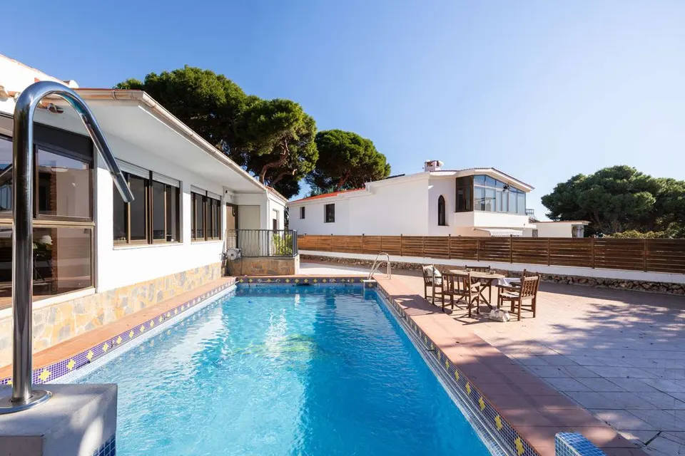 Willa z prywatnymi łazienkami w Torremolinos — zdjęcie