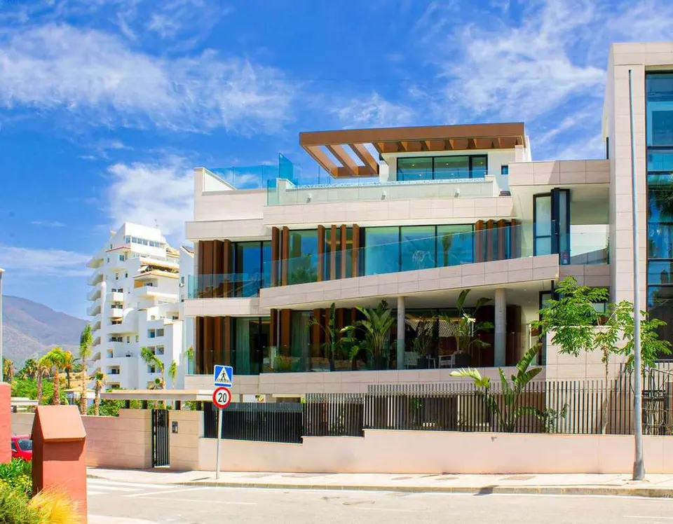 Apartament przy plaży w Esteponie — zdjęcie