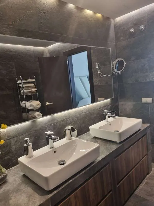 Apartament z widokiem na góry w Benahavís — zdjęcie
