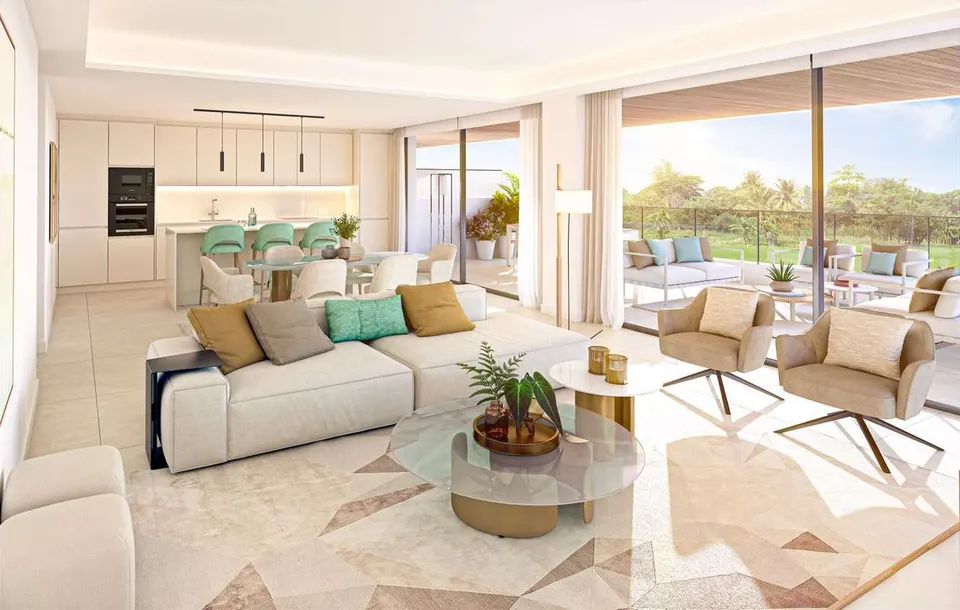 Penthouse z solarium w Esteponie — zdjęcie