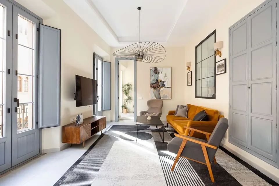 Apartament z odrestaurowanym charakterem w Maladze — zdjęcie 4 z 16