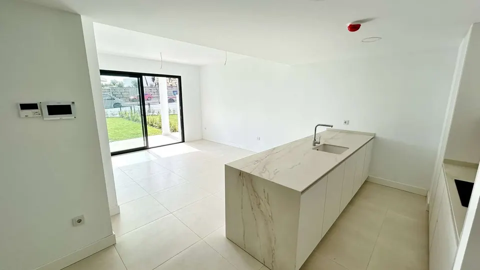 Apartament z ogrodem w Fuengiroli — zdjęcie