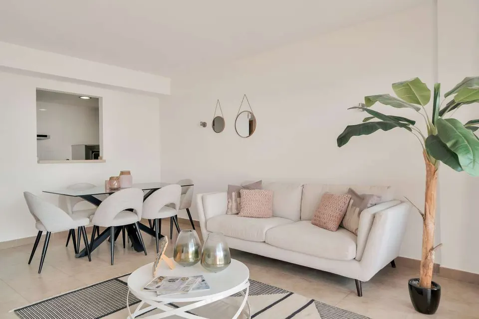 Apartament z widokiem na morze w Benalmádenie — zdjęcie