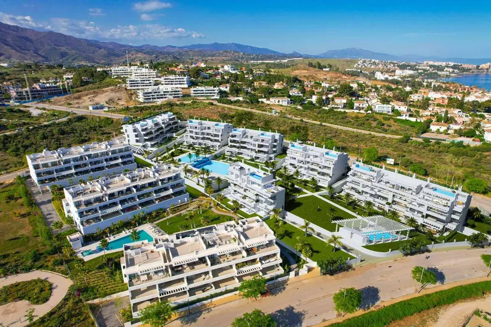 Penthouse z prywatnym basenem w Esteponie — zdjęcie