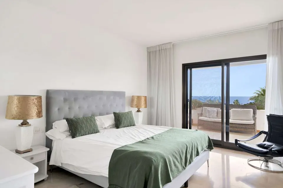 Penthouse z widokiem na morze w Marbelli — zdjęcie