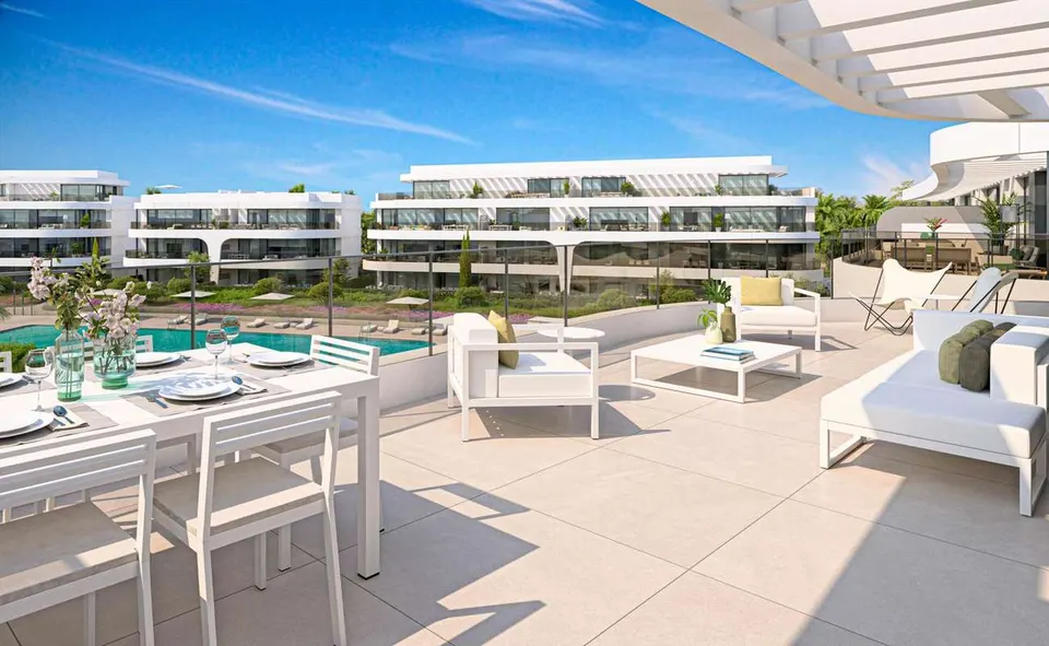 Penthouse z solarium w Esteponie — zdjęcie