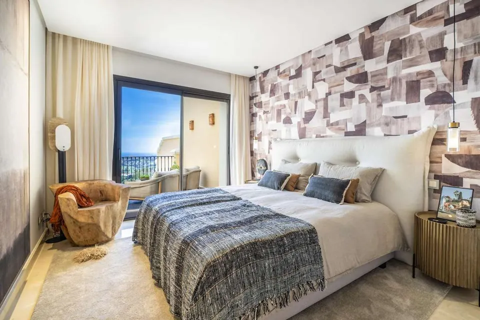 Penthouse z widokiem na morze w Benahavís — zdjęcie