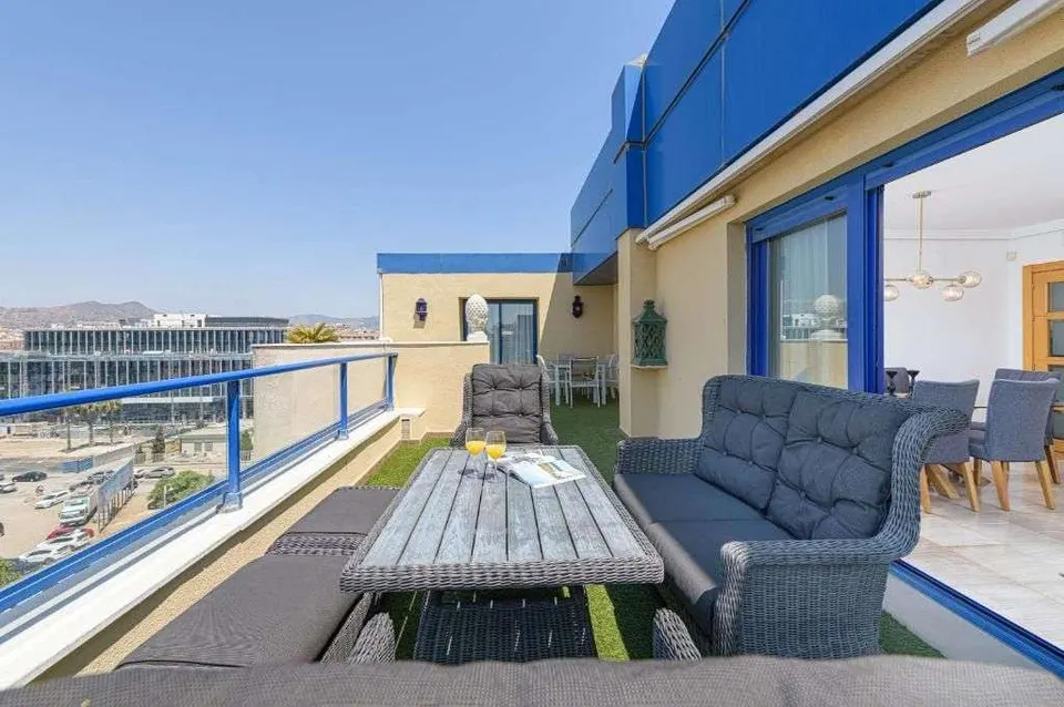Penthouse z tarasem w Maladze — zdjęcie 13 z 16