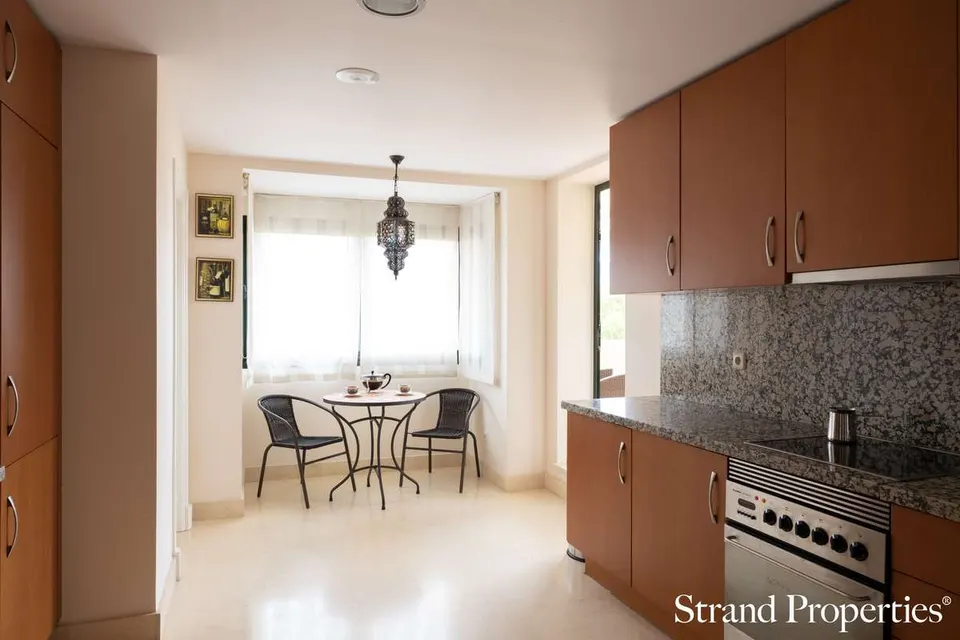 Apartament z widokiem na morze w Benahavís — zdjęcie