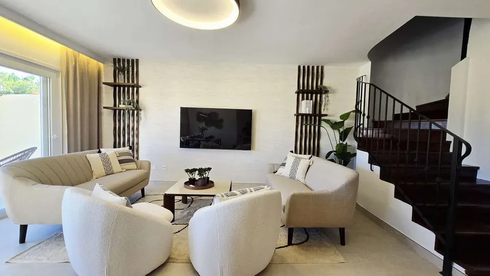 Penthouse dwupoziomowy z widokiem na morze w Marbelli — zdjęcie 4 z 16