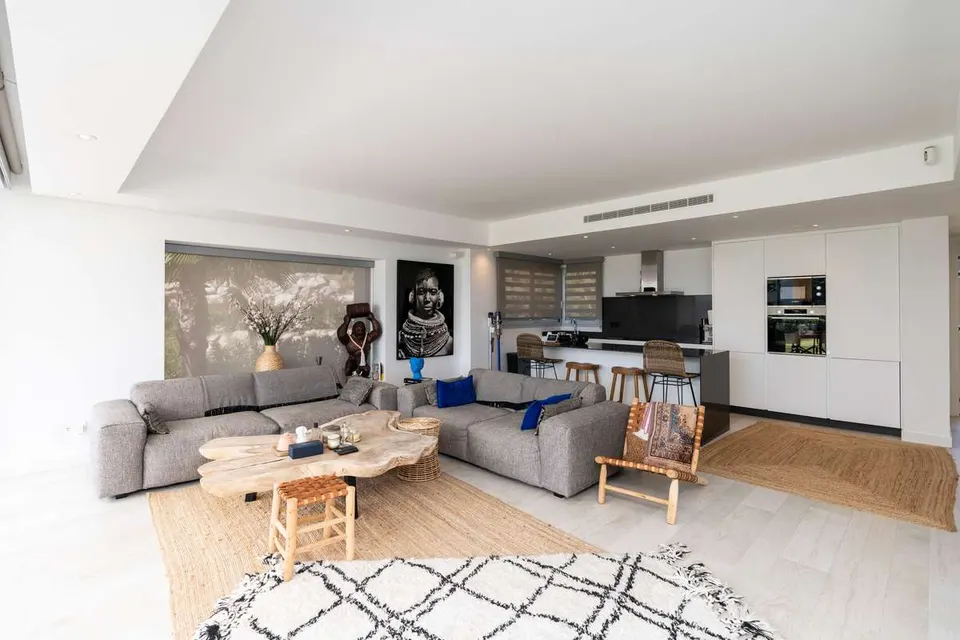 Apartament z ogrodem w Casares — zdjęcie