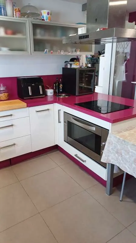Dom szeregowy z basenem w Marbelli — zdjęcie