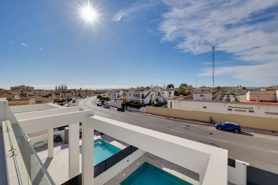 Nowe wille w Torrevieja — zdjęcie 10 z 16