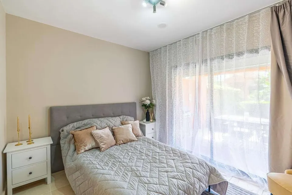 Apartament w zielonej urbanizacji w Esteponie — zdjęcie 16 z 16