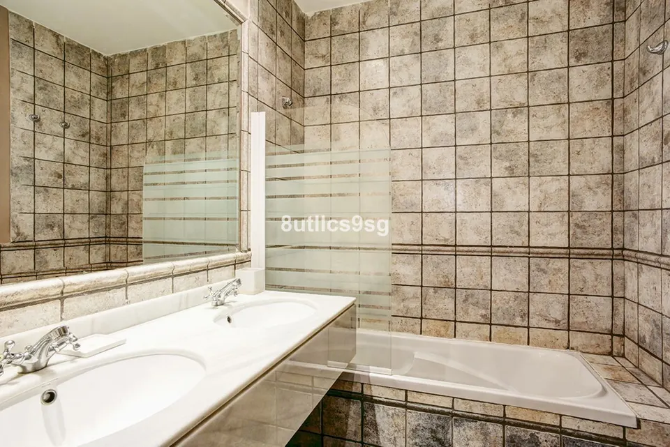 Apartament z spa i siłownią w Esteponie — zdjęcie