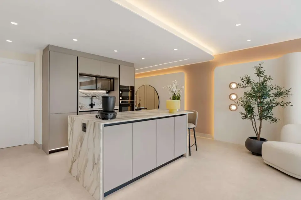 Apartament przy plaży w Esteponie — zdjęcie