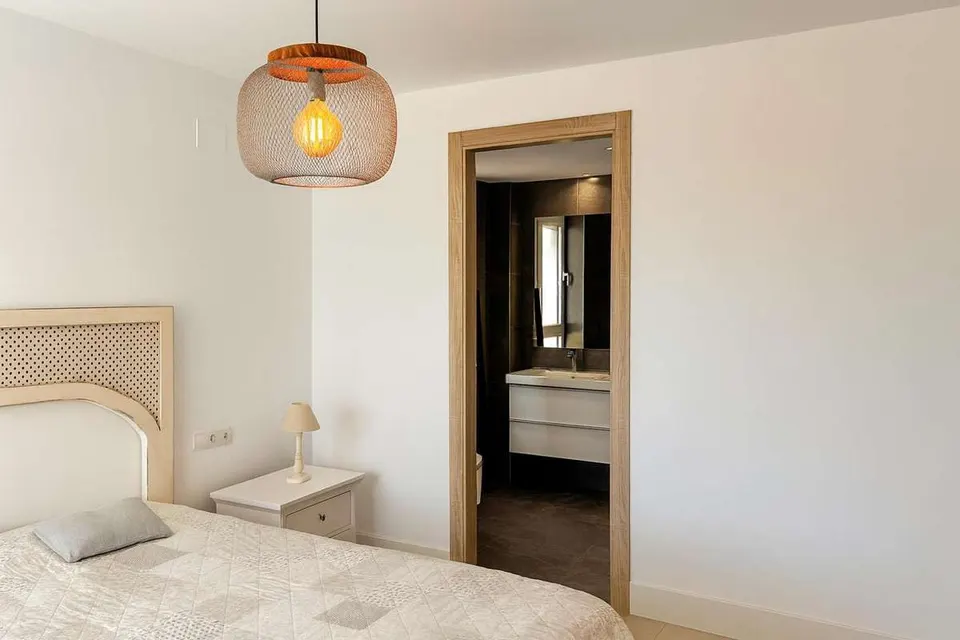 Apartament z widokiem na morze w Sotogrande — zdjęcie
