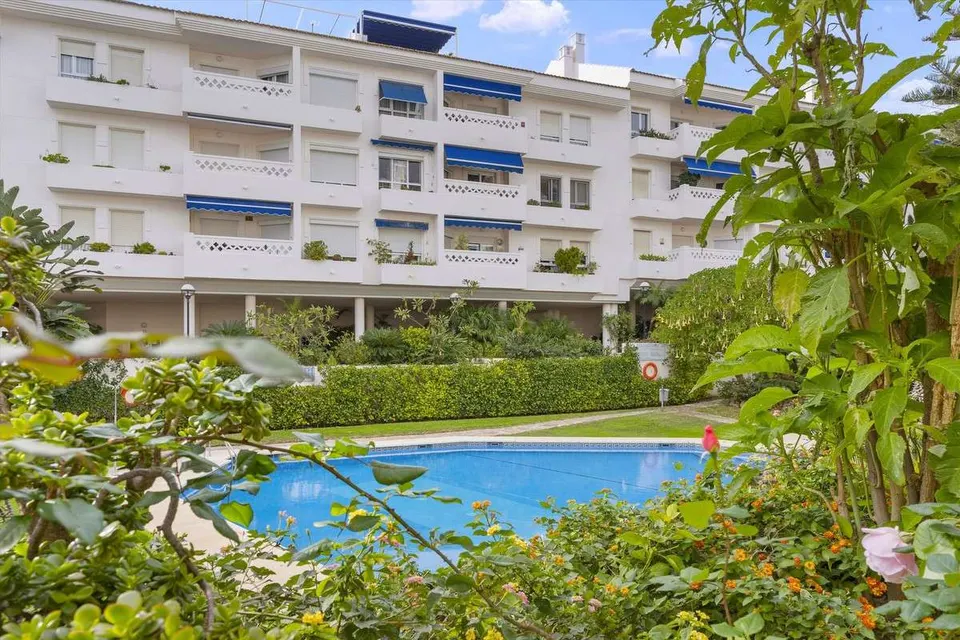 Penthouse z widokiem na życie w Marbelli — zdjęcie
