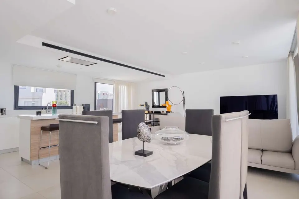 Penthouse z tarasem w Fuengiroli — zdjęcie 8 z 16