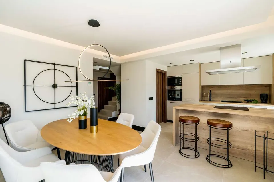 Penthouse z widokiem na morze w Marbelli — zdjęcie