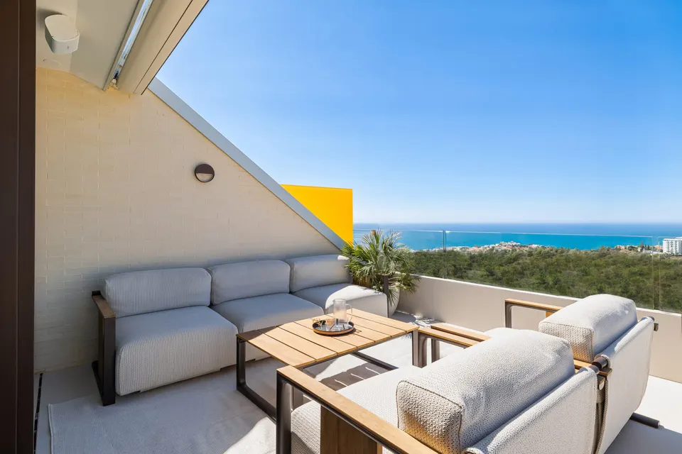 Apartamenty z widokiem na dolinę w Benalmádena Pueblo — zdjęcie