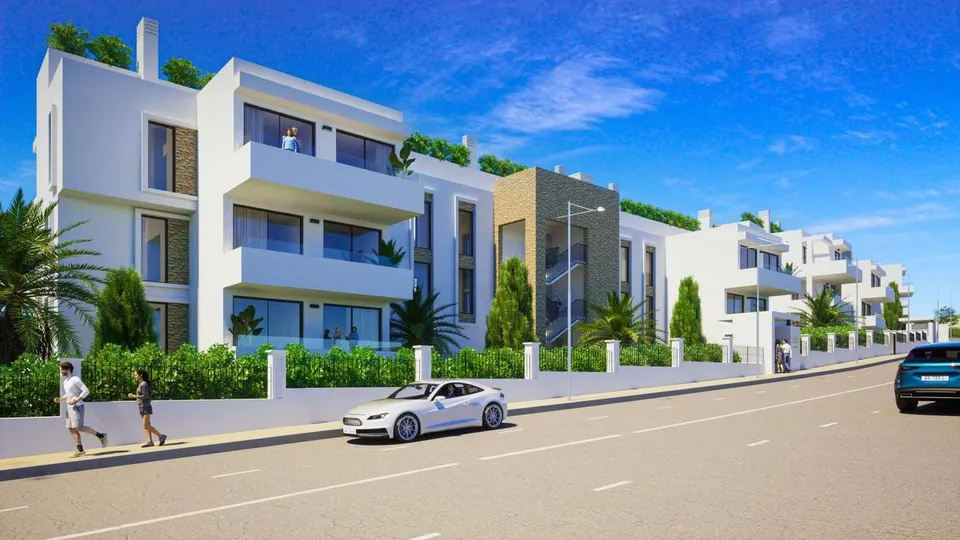 Penthouse z prywatnym basenem w Esteponie — zdjęcie
