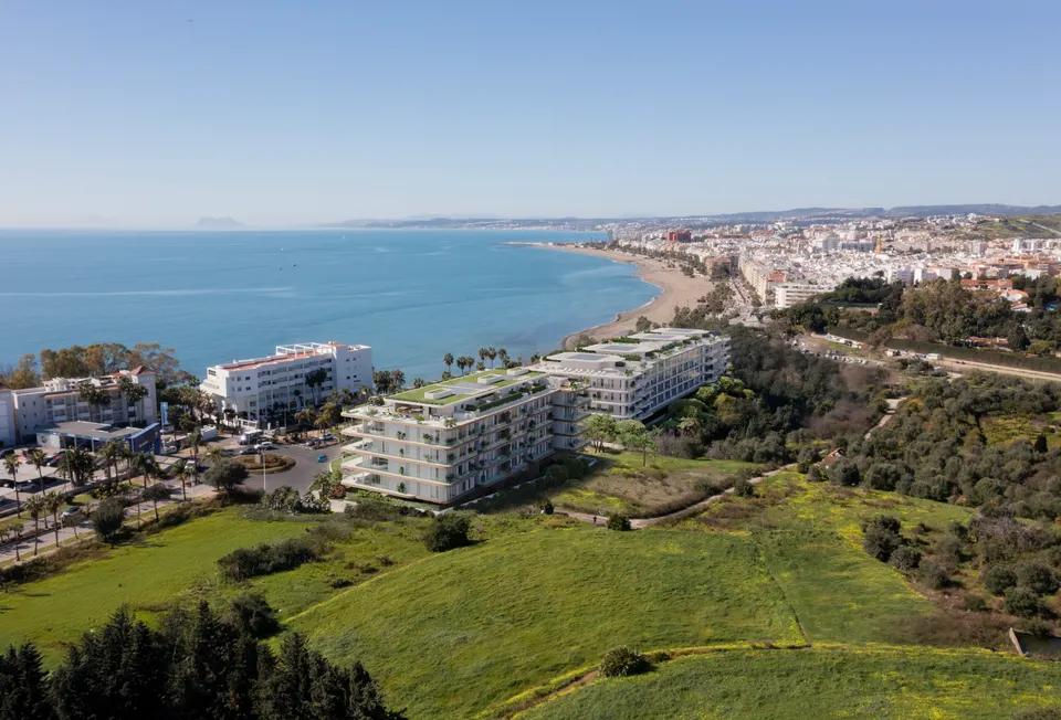 Apartamenty przy plaży w Esteponie — zdjęcie
