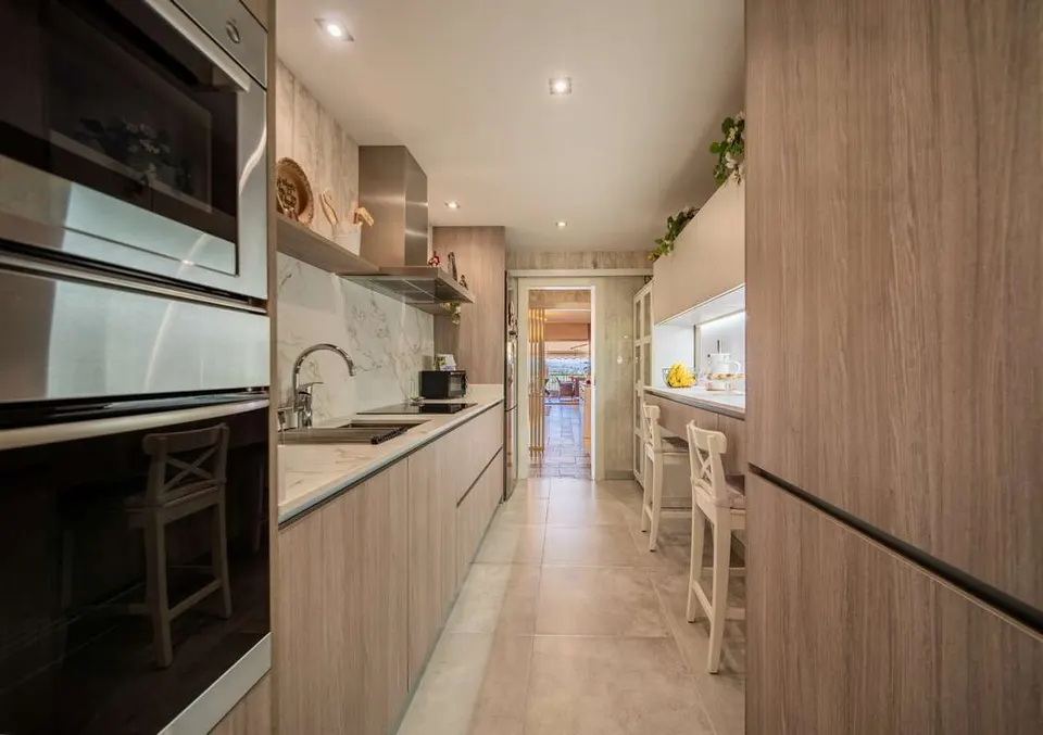 Apartament w kompleksie golfowym w Esteponie — zdjęcie