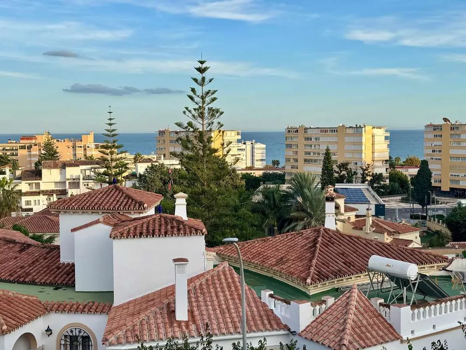 Apartament dwupoziomowy w Torremolinos — zdjęcie 3 z 16