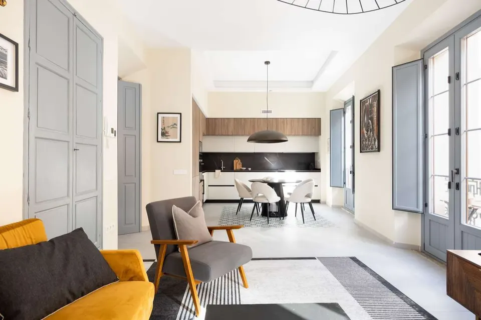 Apartament z odrestaurowanym charakterem w Maladze — zdjęcie 8 z 16
