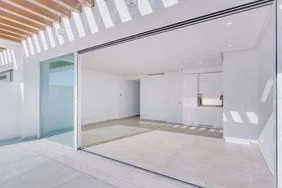 Apartament z widokiem na morze w La Alcaidesa — zdjęcie