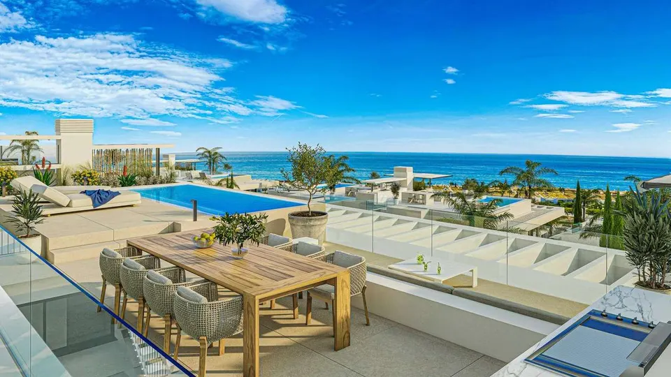 Penthouse z panoramicznym widokiem w Marbelli — zdjęcie