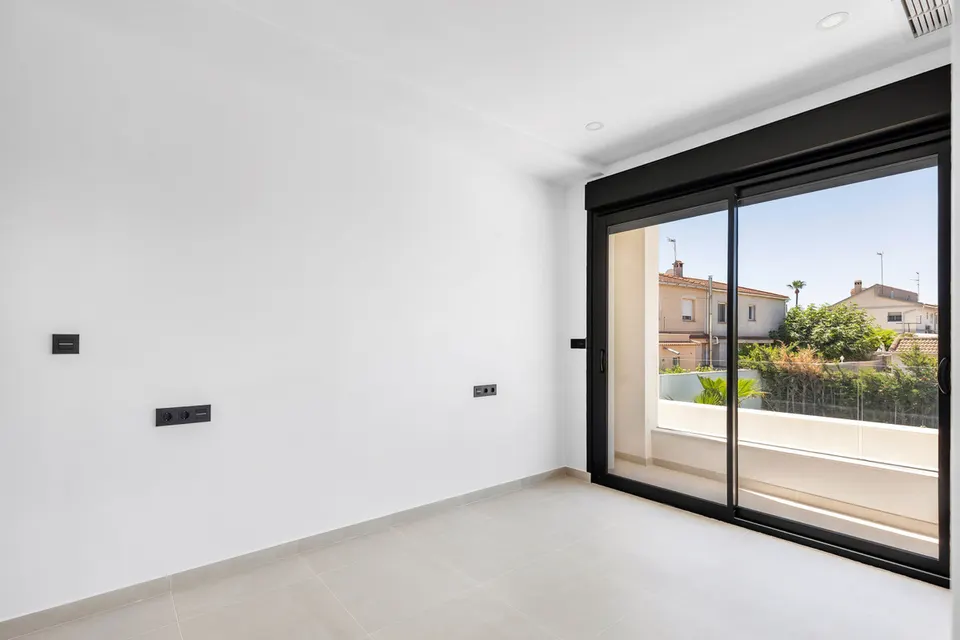 Nowe wille w Torrevieja — zdjęcie 9 z 16