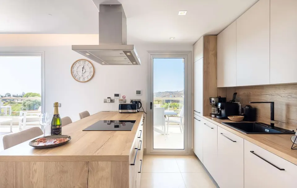Apartament z widokiem na morze w Mijas — zdjęcie