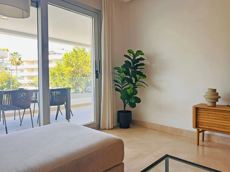 Apartament z tarasem w Marbelli — zdjęcie 5 z 16