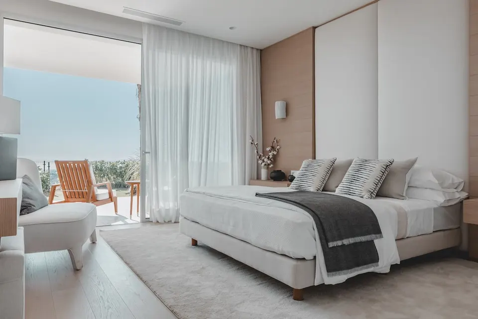 Apartamenty z widokiem na góry w Benahavís — zdjęcie