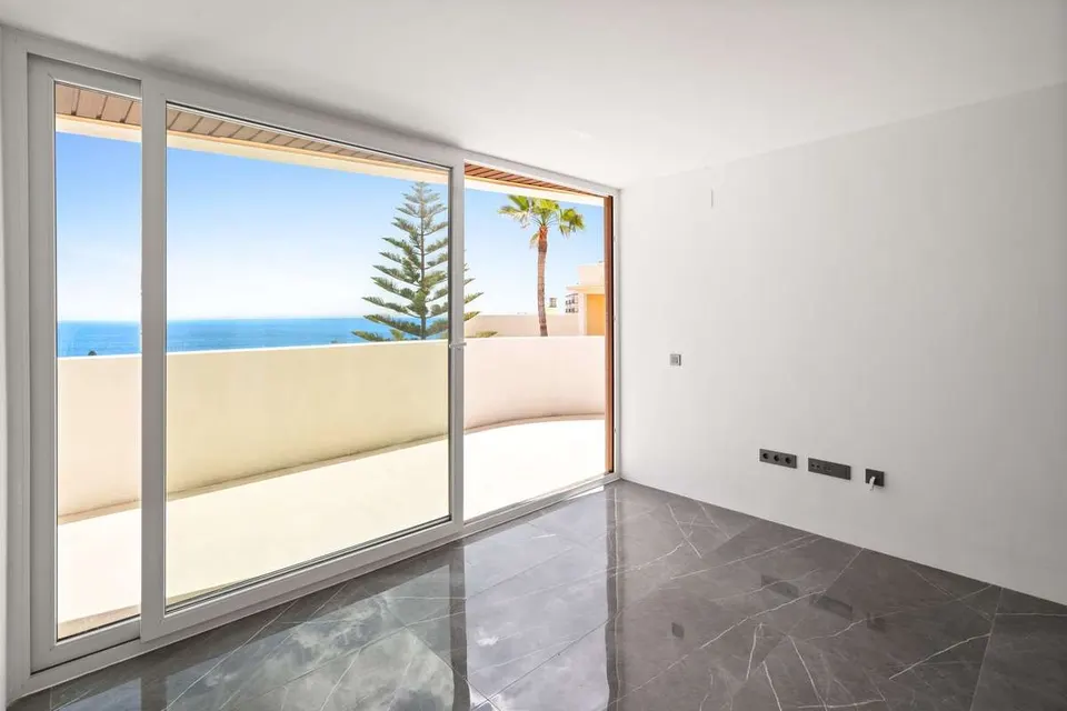 Apartament przy plaży w Benalmádenie — zdjęcie