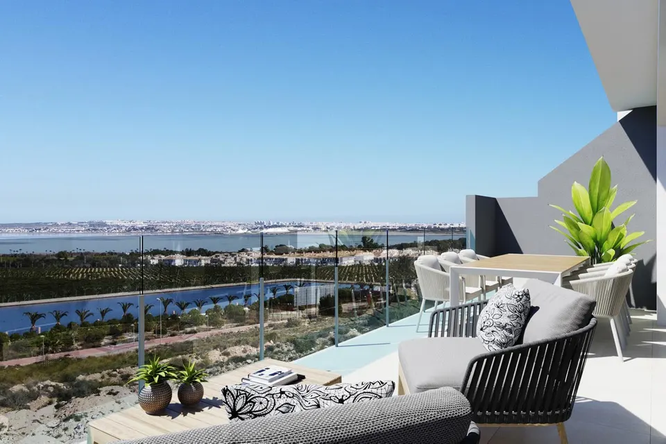Nowe domy szeregowe w Torrevieja — zdjęcie 10 z 16