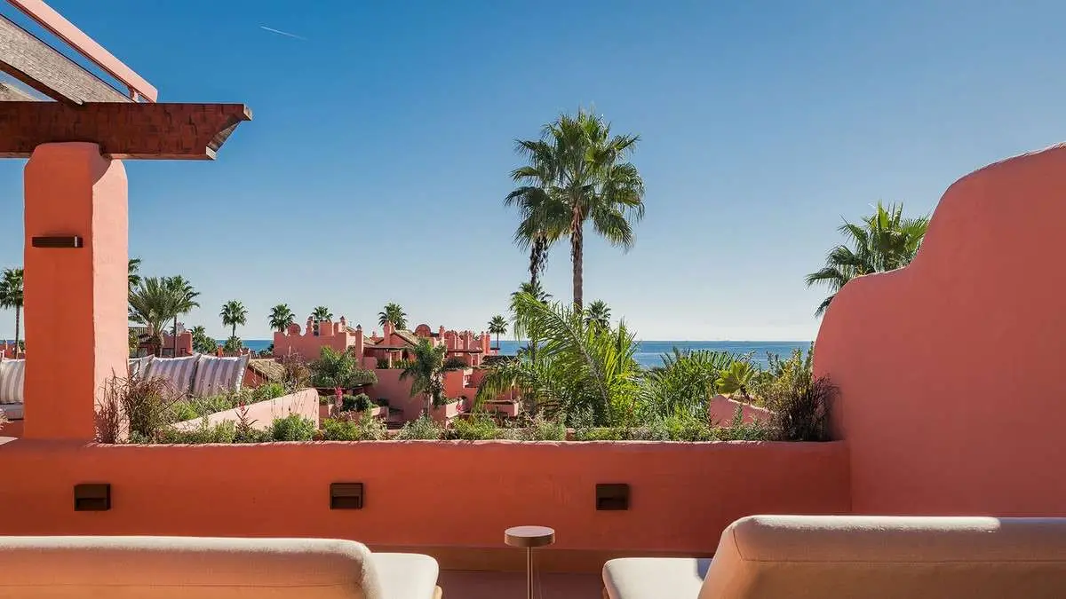 Penthouse z widokiem na morze w Esteponie