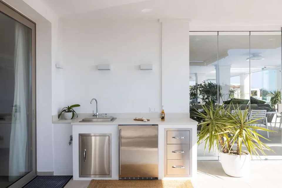 Apartament z tarasem w Marbelli — zdjęcie 14 z 16