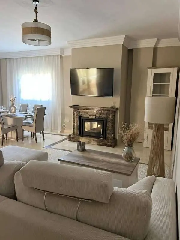 Apartament z kominkiem w Marbelli